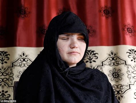 فيس بوك هو أحد أشهر مواقع الشبكات الاجتماعية في العالم. رجل يستعين بحركة طالبان لفقأ عيني ابنته بسبب خروجها للعمل ...