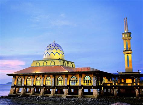 Bahagian atas sesuai untuk mereka yang pandai berenang sahaja kerana agak dalam. Melawat Tempat Menarik di Perlis - Findbulous Travel