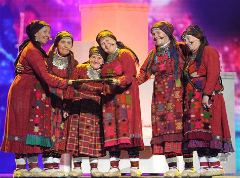 Las Abuelas Rusas Pelearán Por Ser Las Primeras Noticias De Cultura