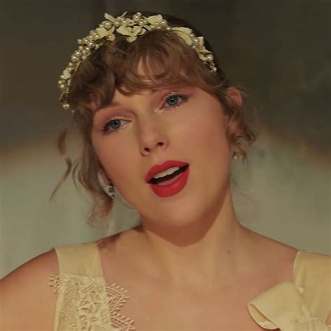 Taylor Swift ‘evermore Album Review