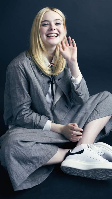 Elle Fanning Phone Wallpapers Wallpaper Cave