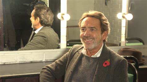 actor robert lindsay celebrates 50th anniversary of exeter theatre itv news west country