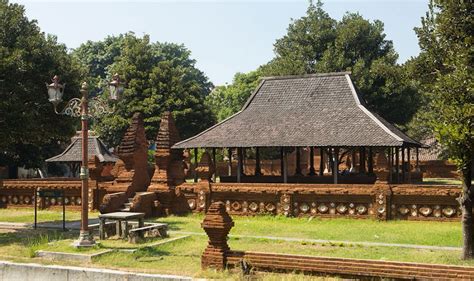 7 Rumah Adat Jawa Barat Nama Keunikan Penjelasan Dan Gambarnya