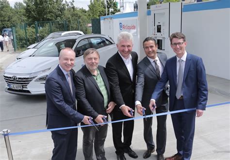 Germany St Hydrogen Station Opens In Dusseldorf Fuelcellsworks