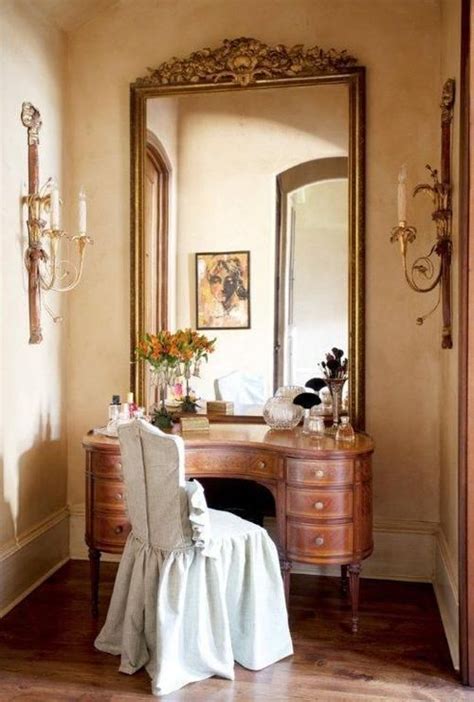 18 Stunning Bedroom Vanity Ideas