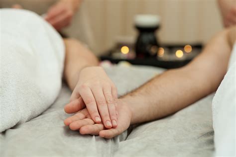 5 Reasons A Couples Massage Is The Perfect Valentines Day T Zen