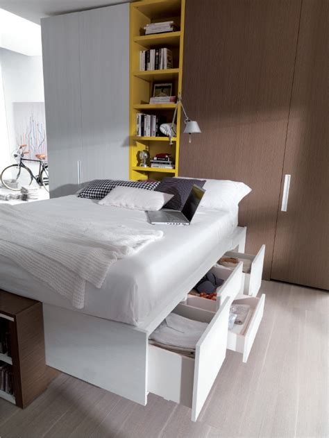 Più di 1000 letti con sconti fino al 70% spedizione e reso gratuiti resi entro 365 giorni 5 anni di garanzia oltre 1 milione di clienti soddisfatti. Camera moderna con letto con cassetti e doppia cabina