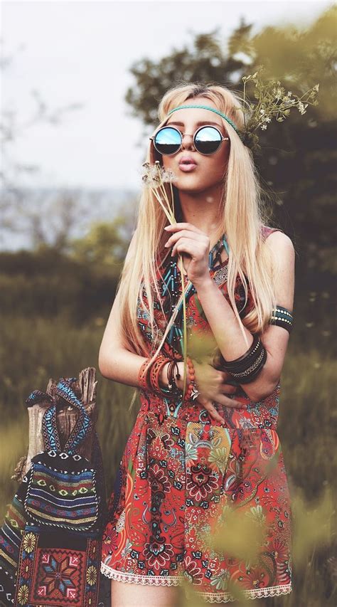 33 Hippie Style Outfit Ideas For Women 2023