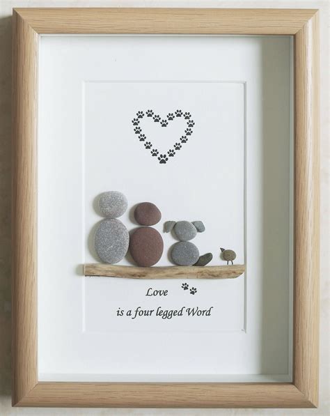 Pebble Art framed Picture Couple & Dog Love is a four | Etsy | Arte enmarcado, Cuadros piedras ...