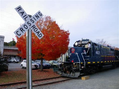 Blue Ridge Scenic Railroad Picture Of Blue Ridge Scenic Railway Blue