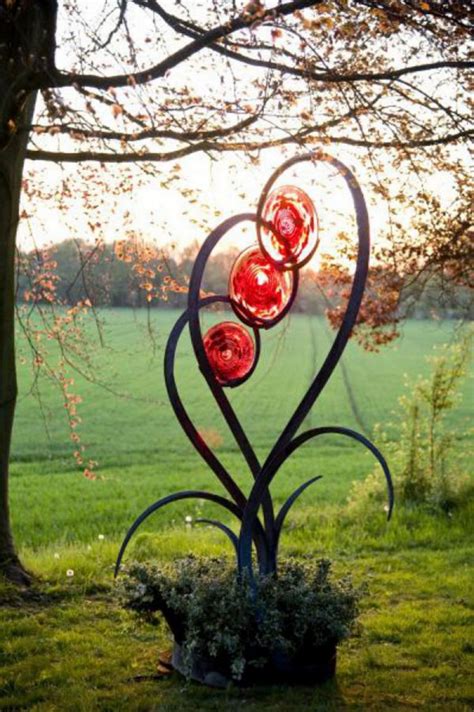 Top 15 Wonderful Glass Garden Ideas That Can Inspire You Metal Garden Art Garden Art
