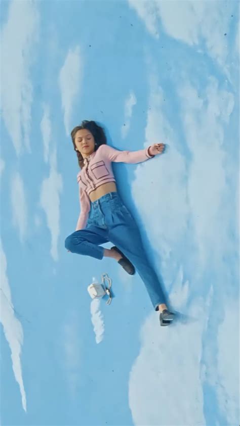 Olivia Rodrigo Deja Vu Music Video In 2021 Olivia Dejavu Teenager