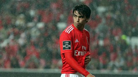 João félix (born 10 november 1999) is a portuguese footballer who plays as a centre forward for spanish club atlético madrid, and the portugal national team. João Felix é confirmado no Atlético de Madrid | Futebol na ...