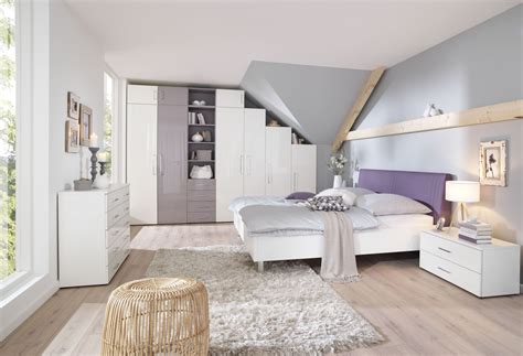 Je nach dachschräge und höhe des kniestocks kann nur ein teil des raums tatsächlich stehend betreten werden. Schlafzimmer Komplett Alpinweiss Front Alpinweiss Und ...