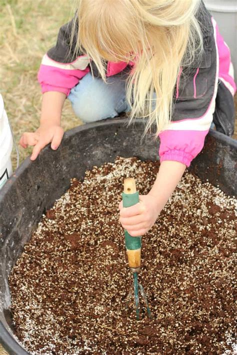 The goal is to create and maintain soil that is easy to cultivate and that is a good environment for growing plants. Homemade Potting Soil Recipe