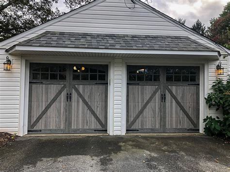 Chi Shoreline Wood Tone Overlay Carriage House Garage Doors Doors Done Right Garage Doors