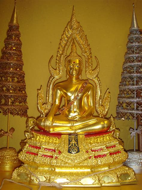 Thailand Jade Buddha - Jade Buddha Temple In Bangkok Thailand Wallpaper ...