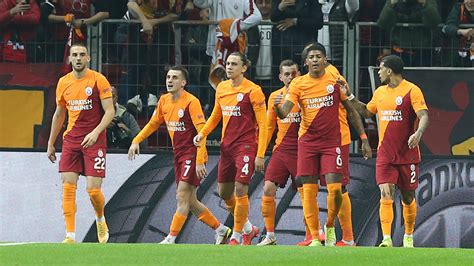 Galatasaray ın Antalyaspor maçı ilk 11 i belli oldu