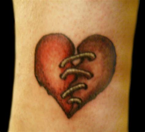 25 Exceptional Broken Heart Tattoos Slodive