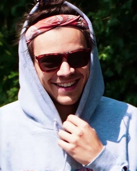 He Looks Gorgeous Wearing His Own Merch Headband Glasses The Most Beautiful Smile Ever 😍