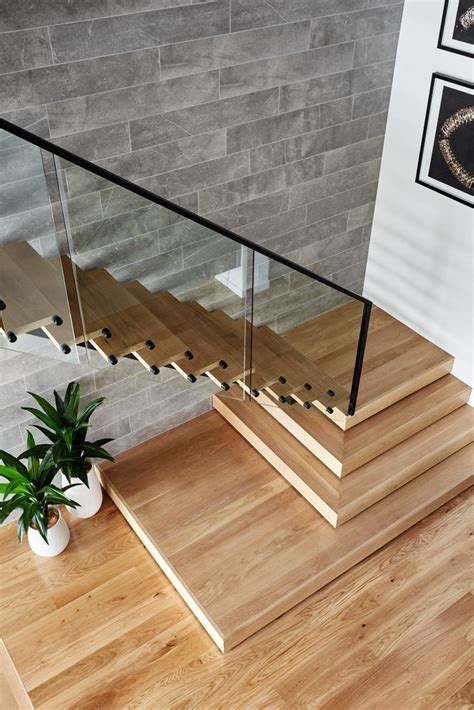 Beautiful Free Floating Staircase Design In 2020 Home Stairs Design