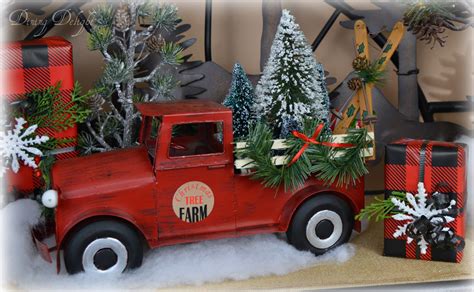 Features a wreath on its grill, tree decals and barn red sideboards. Dining Delight: Red Truck Christmas Etagere