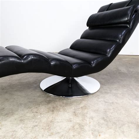 Vintage Black Leather Lounge Chair With Chrome Swivel Base 1980