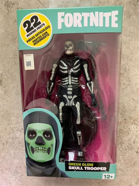 Mcfarlane Toys Fortnite Walgreen Exclusive Green Glow Skull Trooper