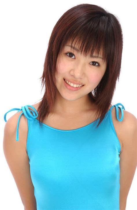 Mari Kobayashi Asian Cutie Shows Off Her Cleavage In A Red Bra Mari Kobayashi