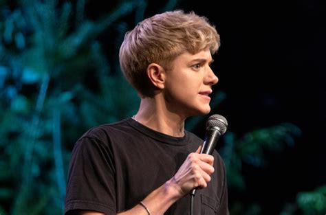 Mae Martin’s Netflix Special ‘sap’ Boldly Takes Aim At Transphobia In Comedy