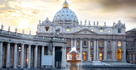 La entrada a la basílica de san pedro es gratis.la del museo vaticano y capilla sixtina va desde 17 euros hacia arriba. El Vaticano - Entrecanos