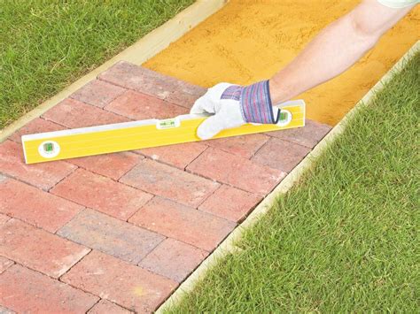 How To Lay A Brick Pathway Brick Pathway Paver Patio Brick Pathway Diy