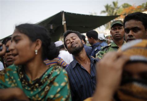 bangladesh factory collapse 300 dead the disaster in pictures [photos] ibtimes uk