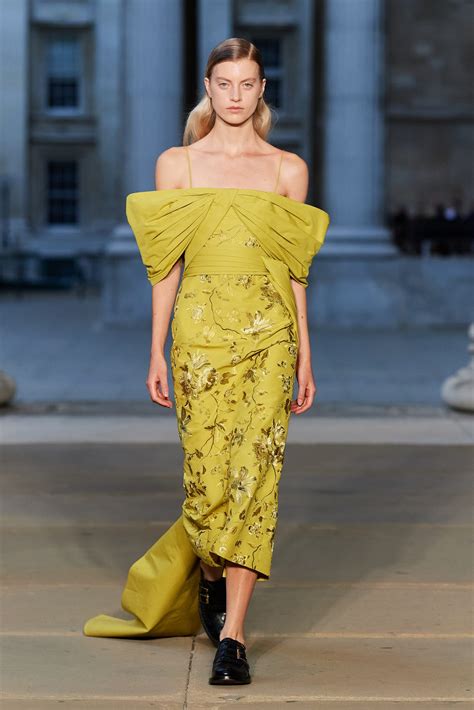Erdem Spring Ready To Wear Fashionfbi The Blog Of Fashion And Trends