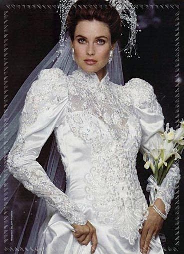 Costano poche centinaia di euro, e alle volte nemmeno quelle. abito da sposa ricamato anni '80 - La Nuova Sartoria. Abiti da Sposa, Sera, Cerimonia | Abito da ...