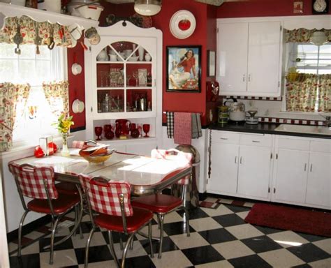 In a new jersey home, jim dove adds personality to an area of the kitchen that's usually overlooked with a healthy splash of crimson paint. 64 Amazing Black and Red Kitchen Decor Ideas Suitable for You Who Loves Cooking | Red kitchen ...