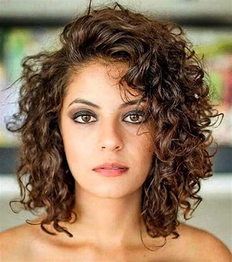 30 Trendy Curly Bob Haircuts And Hair Colors For Women
