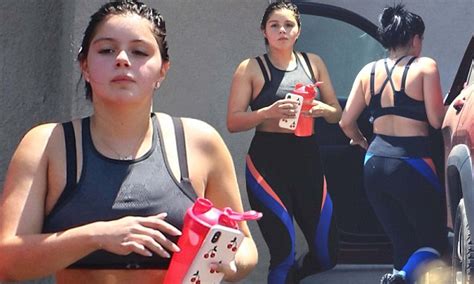 Ariel Winter Flashes Her Midriff In Skimpy Sports Bra And Leggings