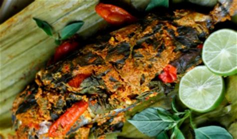 Berikut resep pepes ikan mas melansir dari resep pepes ikan paling gampang oleh lilly t. Cara Membuat Pepes Ikan Kembung yang Enak dan Tak Mudah ...