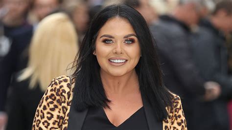 Scarlett Moffatt Breaks Her Healthy Diet For This Magical Birthday Treat Hello