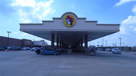 Buc Ees Mega Gas Station Baytown Texas Usa Youtube