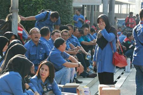 Gaji Besar, Menteri BUMN Bingung Karyawan JICT Mogok Kerja - FAJAR