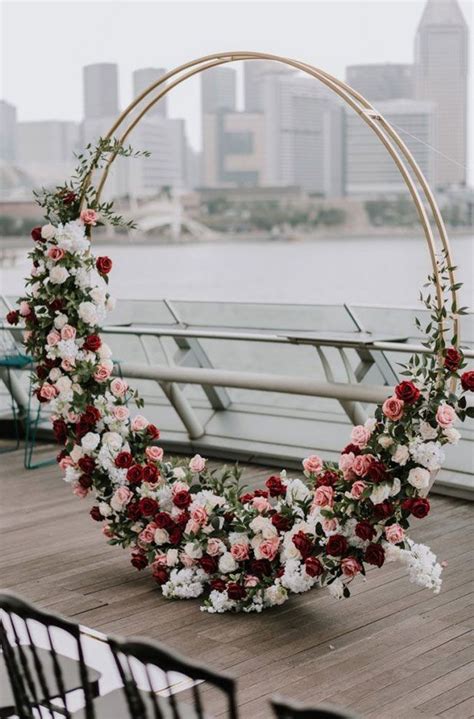 27 Beautiful Floral Wedding Arches To Swoon Over Floral Wreath