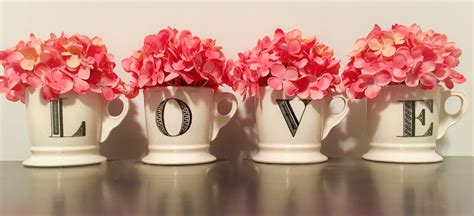 Are you looking for simple valentine's day home decor ideas? Valentine's Day Home Decor