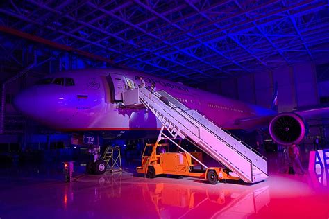 Аэрофлот получил два самолёта Boeing 777 с обновлённым салоном Aexru