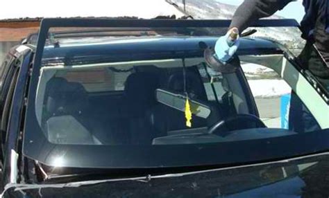 Side Window Replacement By A Professional Car Glass Repair Service