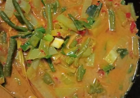 Sayur ketupat lebaran dibuat dengan campuran santan, bumbu, gula merah, dan ebi. Resep Sayur Jipang (Pelengkap Ketupat Lebaran) oleh hildadesi.m - Cookpad