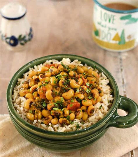 Vegan Instant Pot Black Eyed Pea Curry With Spinach