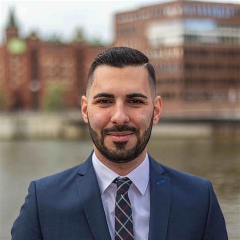 Since 2008 it is part of the french crédit mutuel bank group. Haris Bastos Ajvaz - Filialleiter - TARGOBANK AG | XING