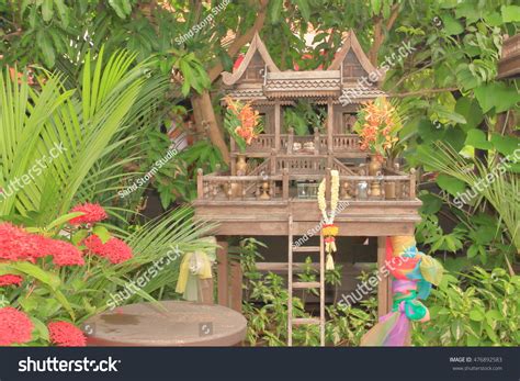 2166 Buddhist Home Shrine Stock Photos Images And Photography